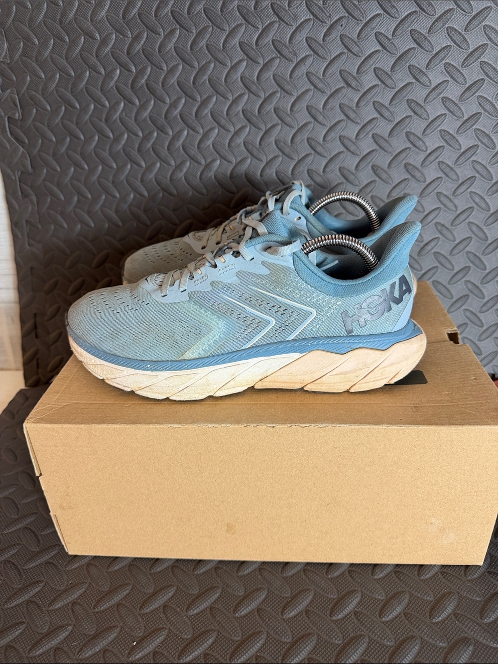 HOKA ONE ONE Arahi 5 Women’s Size 9.5 Running shoes blue